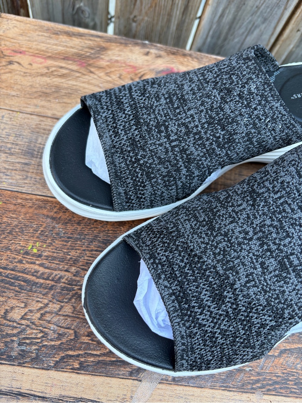 Clarks Black Knit Slip-On Platform Mules Women’s Size 7.5 - Picture 4 of 15
